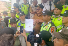 Didemo Ratusan Warga, Kepala Desa Benda Mengundurkan Diri