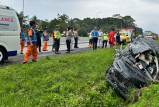 Toyota Hiace Bawa Rombongan Asal Jakarta Tabrak Truk di Jalur Tol Semarang-Solo, Dua Orang Meninggal Dunia