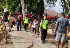 Sampah Daun Kering Terbakar di TPS Liar Kebumen, Api Dipadamkan