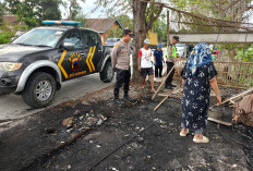 Diduga Korsleting Listrik, Warung Kopi di Pekunden Ludes Terbakar