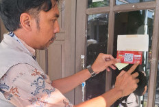 Warga Semarang Bersiap, Petugas Tempel QR Code IQRO di Rumah untuk Data Pajak, Ini yang Harus Disiapkan