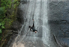 Curug Silancur Tawarkan Sensasi Canyoneering, Wisata Ekstrem Pertama di Kebumen