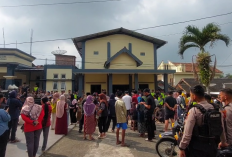 Ratusan Warga Karangtalun Bandungan Desak  Kadus Hariyadi Mundur, Diduga Gelapkan Dana PKH