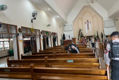 Pastikan Ibadah Natal Aman, Polres Demak Lakukan Sterilisasi Gereja