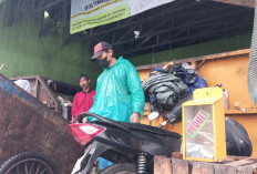 Bayar Seiklasnya, Petugas Pengelola TPS Tingkir Salatiga Sediakan Kotak PEDULI Pembayaran Sampah Perorangan 