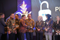 Dinilai Konsisten Terapkan Transparansi, Kota Semarang Raih Penghargaan Informatif 2025