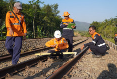 Jelang HUT ke-81 RI, KAI Daop 5 Purwokerto Perketat Pengawasan Jalur dan Fasilitas Stasiun