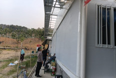 Atap Huntara Disapu Puting Beliung, Polsek Jatinegara Tegal Gerak Cepat 