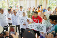 Bupati Lilis Nuryani Temui Korban Kebakaran, Bantuan Pemulihan Mulai Disalurkan