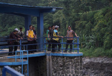 BTT Dikucurkan, Perbaikan Jembatan Gantung Sangkanjaya Tegal Dipercepat