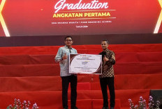 Dukung Kampanye Go Green di Lingkungan Sekolah, Bank Mandiri Taspen Serahkan Bantuan Mesin Air Siap Minum