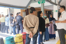 Korban Koperasi BLN Geruduk PN Surakarta, Pastikan Dakwaan JPU Memuat Pasal Pencucian Uang