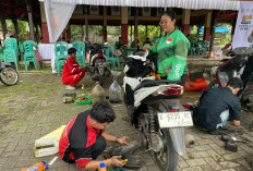 Ratusan Ojol di Jepara Dapat Servis dan Oli Gratis, Baznas Selipkan Pesan Penyemangat Mustahik