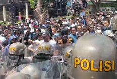 Massa Pendukung Sudewo Ricuh, Minta Monitor untuk Nobar Sidang Putusan