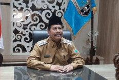 Kabur dari Audiensi Transparansi Anggaran, Bupati Rembang Gunakan Dalih 'Tinjau Jalan Rusak'! 