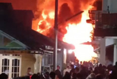 Kebakaran Hebat di Sapuran Wonosobo, 2 Rumah Ludes Terbakar dan 6 Lainnya Terdampak