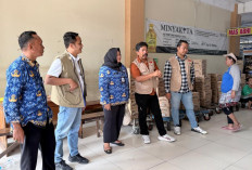 Bulog Solo Gelontorkan 360 Ribu Liter Minyak Kita ke Pasar Tradisional Solo Raya