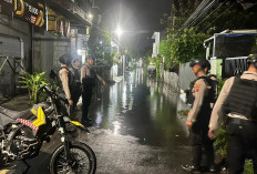 Ditinggal Mengungsi Warga, Polres Kudus Patroli Kampung Terdampak Banjir