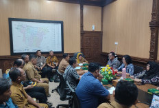 Sungai Sambong Dangkal, Pemkab Batang Bakal Bongkar Kapal Mangkrak hingga Keruk Muara