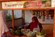 Bantuan Usaha Binaan Baznas Blora Mulai Berbuah Hasil, Evi Raup Omzet Rp300 Ribu per Hari