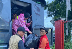 Kandang 'Banteng' Kudus Dijadikan Posko Pengungsian, PDIP Bantu Korban Banjir