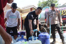 Polres Tegal Gelontorkan 20.000 Liter Air Bersih di HUT Humas Polri ke-75  