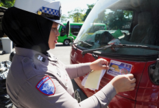 Operasi Simpatik, Petugas Gabungan Tertibkan Truk ODOL di Tol Semarang-Solo