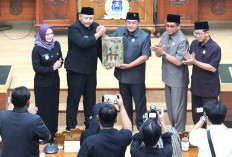 DPRD Kota Tegal Gelar Paripurna Penjelasan Tiga Raperda