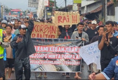 Ratusan Warga Pekalongan Gelar Aksi Protes, Pemerintah Dinilai Lamban Tangani Banjir