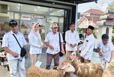 Wamentan Sudaryono Sumbang 21 Ekor Kambing Kurban di Sragen 