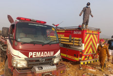 Kebakaran Lahap 1 Hektar TPA Landoh Rembang, Pemadaman Berlangsung Enam Jam 