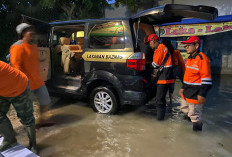 Baznas Tanggap Bencana Salurkan Bantuan Pangan Korban Banjir di Sidakaton Tegal