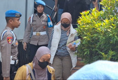 Sejumlah Pejabat Pemkab dan Istri Bupati Pemalang Dibawa KPK ke Jakarta usai Diperiksa Semalaman