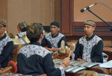 Dari Sastra Prancis ke Gamelan, Angga Yudhika Hidupkan Musik Tradisi Lewat Aransemen Orisinal 