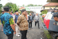 Perkuat Ketahanan Pangan, Petani Tegal Disokong Traktor Raksasa 