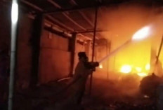 Pabrik Limbah B3 Margasari Tegal Terbakar, Damkar Kewalahan
