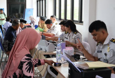 1.700 Calon Jamaah Haji Kebumen Dapat Layanan Paspor Kolektif