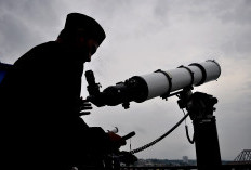 Langka! 7 Planet Sejajar Hiasi Langit Semarang Usai Magrib, Bisa Dilihat Mata Telanjang