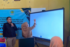 Jangan Mau Kalah Canggih dari Murid! SMPN 1 Lebaksiu Gembleng Guru Lewat Pelatihan Teknologi