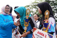 Haornas ke-43, Bupati Kebumen Serahkan Penghargaan dan Bonus untuk Atlet Berprestasi