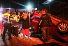 Toyota Agya Terguling di JLS Salatiga, Dua Pasangan Pelajar Alami Luka