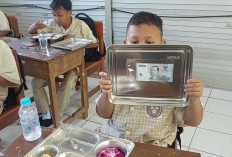 Berikan Kejutan Uang di Ompreng MBG, Strategi SPPG di Kudus Ajak Siswa Rajin Bersekolah