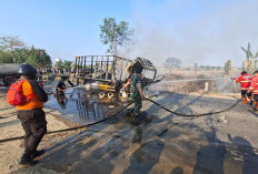 Truk Pengangkut Keranjang Parcel Terbakar di Mijen Demak, Kerugian Capai Rp250 Juta