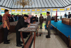 Puji Setyowati Pimpin Diskominfo Batang, Bupati Faiz Dorong Birokrasi Berbasis Meritokrasi