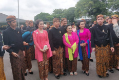 Wapres Gibran Hadiri Tingalan Jumenengan Ke-4 Mangkoenagoro X di Pura Mangkunegaran