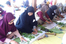 Belajar Gratis hingga Jadi Peluang Usaha, Komunitas Ecoprint Gayathree Latih Puluhan Peserta di Pantai Mliwis 
