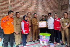 Bupati Tegal Ischak Gercep Bantu Korban Kebakaran, Kucurkan Dana Lebih dari Rp20 Juta