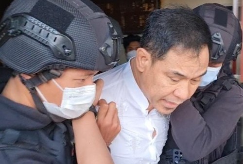 Menolak Dipenjara Tiga Tahun, Munarman Melawan
