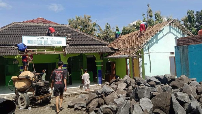 Viral! Masjid di Sragen Kadung Dirobohkan, Janji Dermawan Misterius Mau Sumbang Rp 1,3 M Malah Bureng