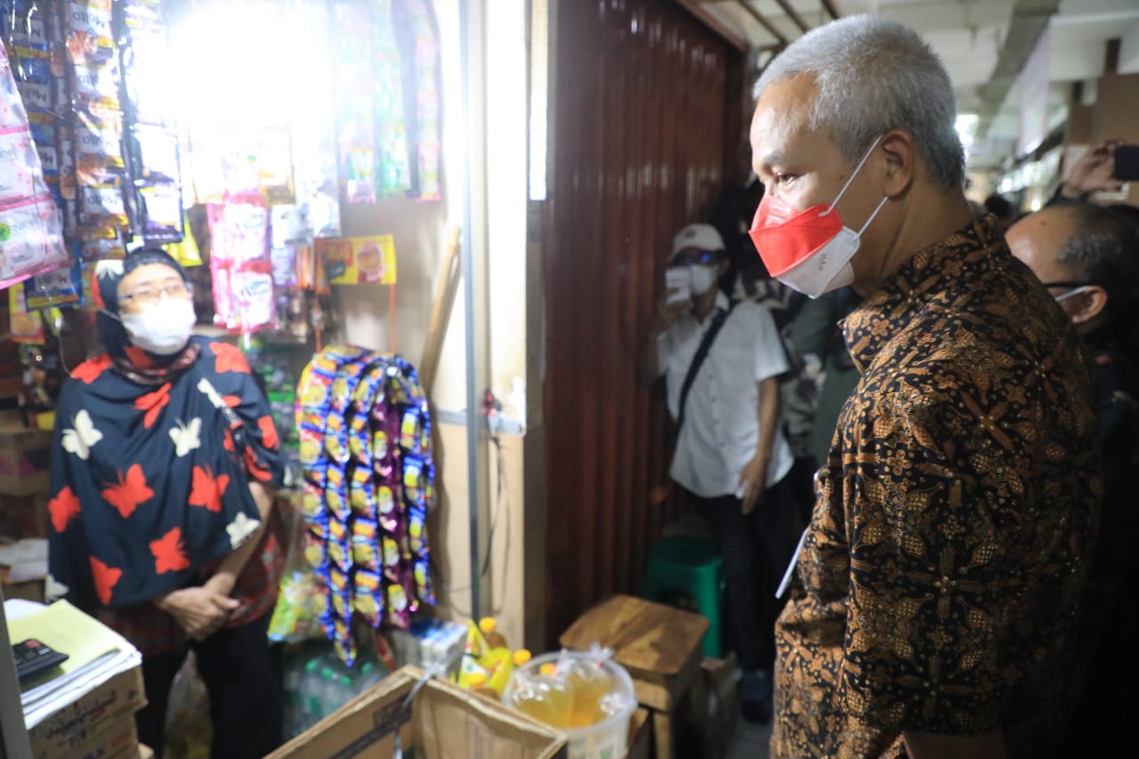 Di Pasar Muntilan, Harga Minyak Goreng Lebih Murah Dari Semarang